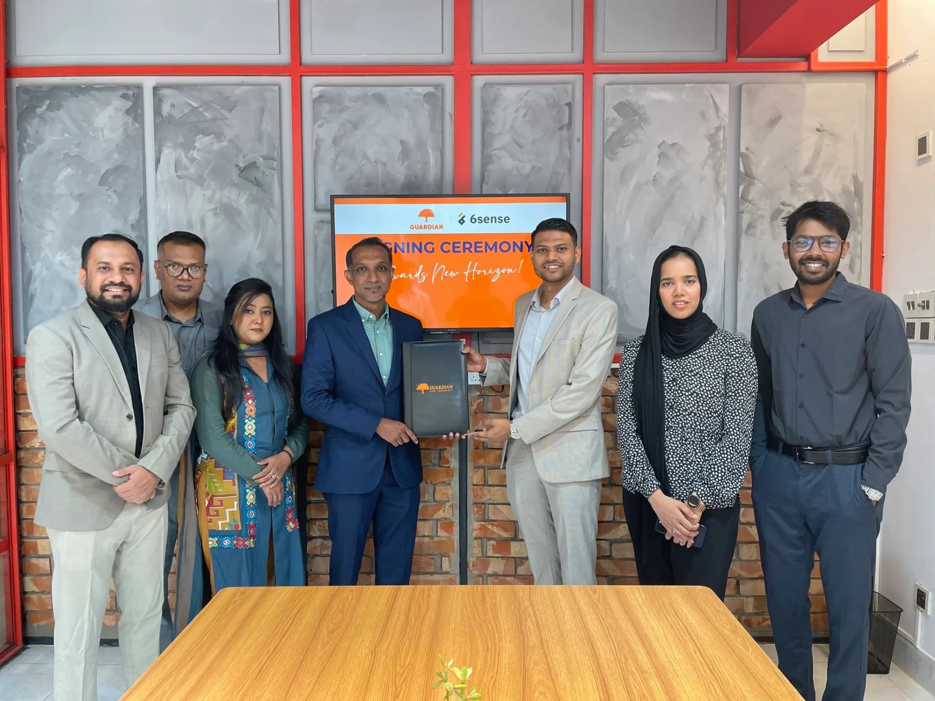 6sense HQ partners with Guardian Life Insurance